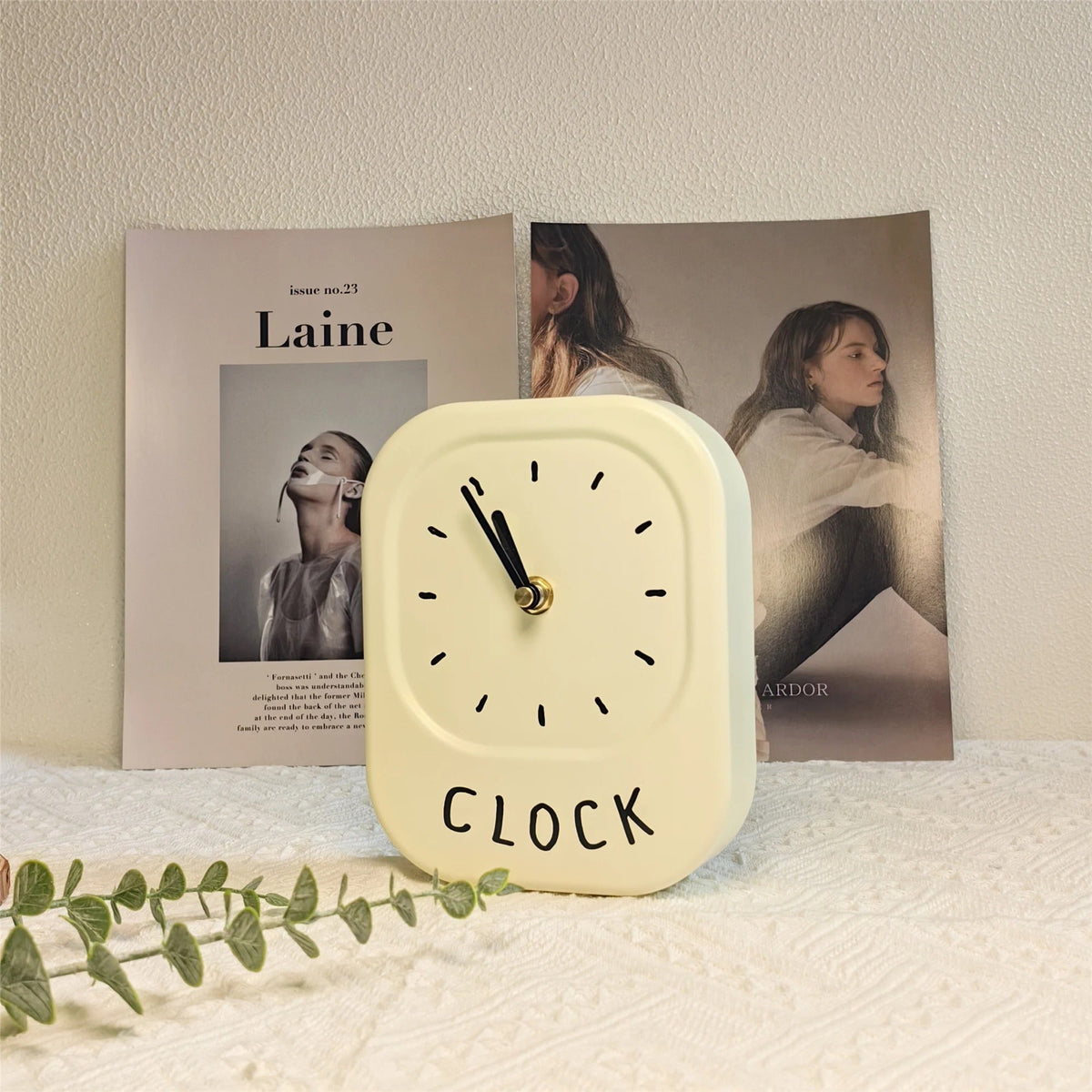 Reloj de Sobremesa Diseño Minimalista - imagen 6
